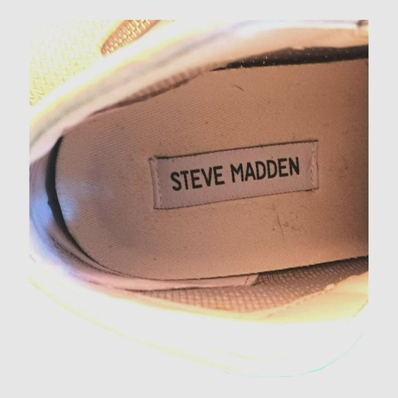 Women's/Teen Ankle Booties Size 7.5 Grey Zip Steve Madden School Work Vacation - Picture 6 of 7